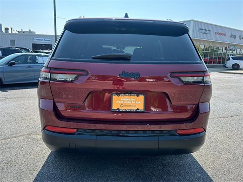 Used 2023 Jeep Grand Cherokee L Laredo image 7