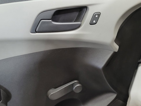 Used 2019 Chevrolet Sonic LT image 27