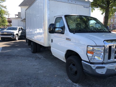 Used 2017 Ford E-350 and Econoline 350 Super Duty w/ Power Windows & Locks Group image 1
