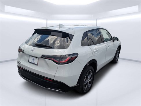 Used 2023 Honda HR-V EX-L image 3