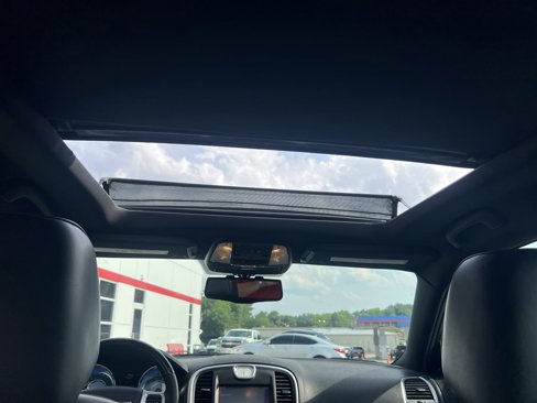 Used 2013 Chrysler 300 C image 22