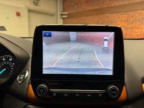 Certified 2021 Ford EcoSport SE w/ SE Appearance Package image 21