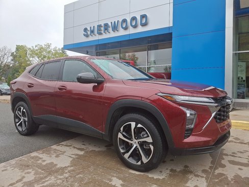 Used 2024 Chevrolet Trax RS w/ Driver Confidence Package image 1