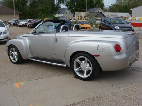 Used 2004 Chevrolet SSR w/ Preferred Equipment Group image 23