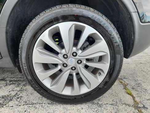 Used 2020 Buick Encore Preferred image 11