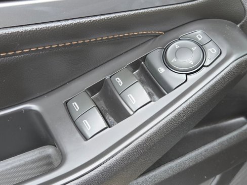 Used 2018 Chevrolet Traverse LT image 28