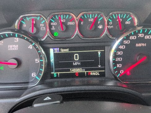 Used 2018 Chevrolet Silverado 1500 LT w/ LT Eassist Package image 24