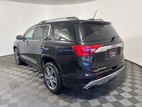 Used 2017 GMC Acadia Denali w/ Technology Package image 4
