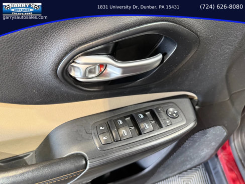 Used 2015 Jeep Cherokee Limited image 16