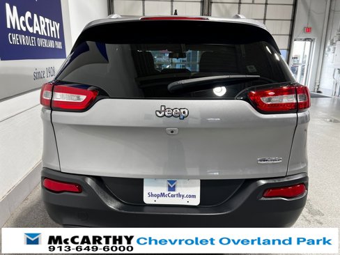 Used 2016 Jeep Cherokee Latitude image 8