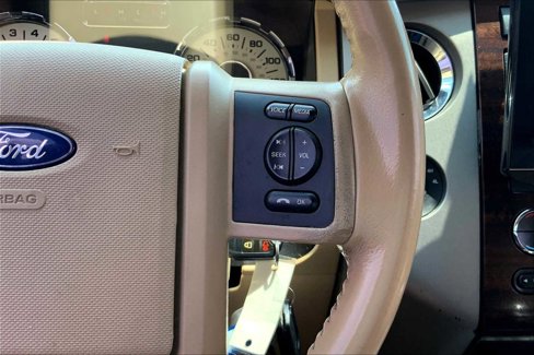 Used 2014 Ford Expedition XLT image 20