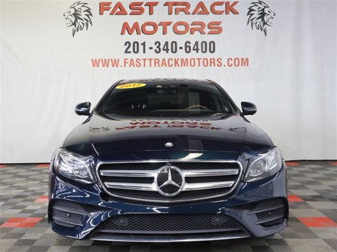 Used 2017 Mercedes-Benz E 300 4MATIC image 2