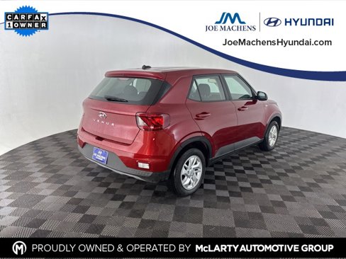 Used 2024 Hyundai Venue SE image 6