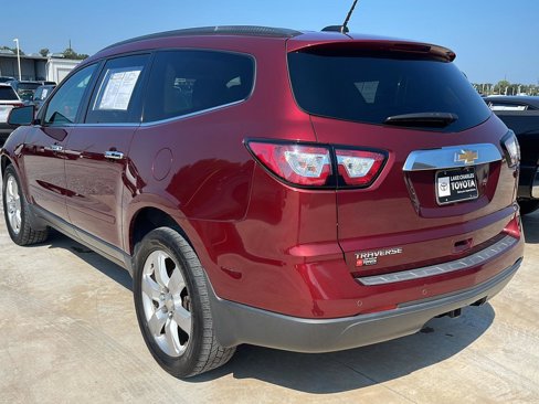 Used 2017 Chevrolet Traverse LT w/ Style and Technology Package image 5