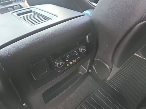 Used 2016 GMC Yukon XL SLT w/ Open Road Package image 26