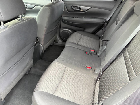Used 2020 Nissan Rogue S image 11