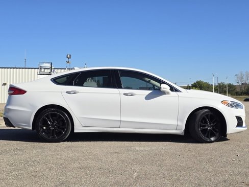 Used 2019 Ford Fusion SEL image 22