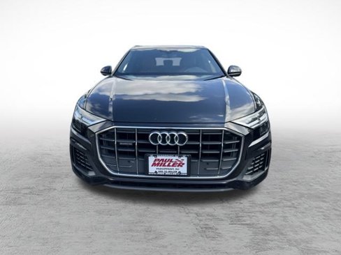 Used 2020 Audi Q8 Premium w/ Convenience Package image 2