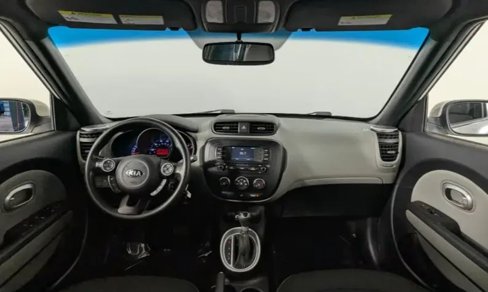 Used 2023 Kia Soul LX image 11