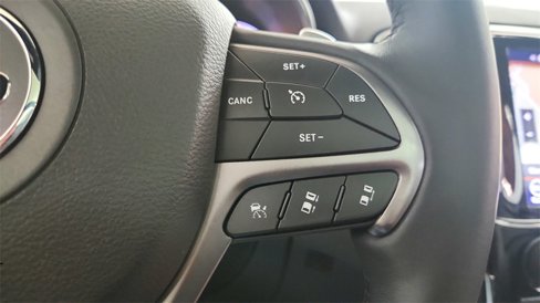 Used 2019 Jeep Grand Cherokee Limited X image 25