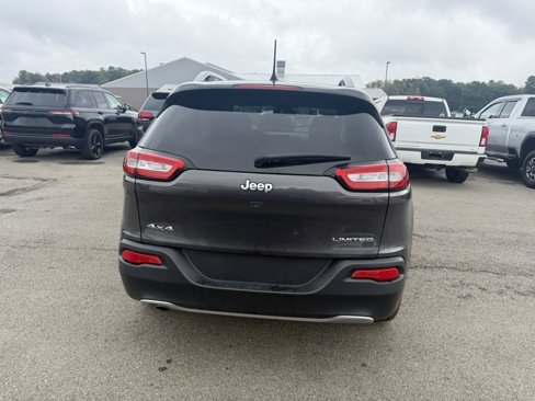 Used 2017 Jeep Cherokee Limited image 7