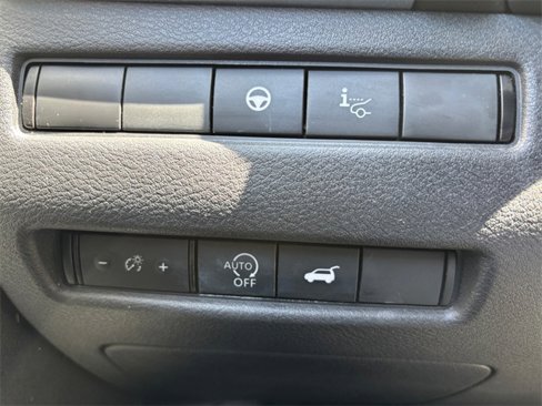 Used 2023 Nissan Rogue Platinum w/ Platinum Premium Package image 17
