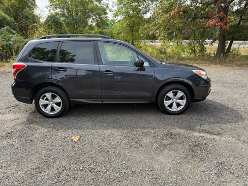 Used 2016 Subaru Forester 2.5i Premium image 4