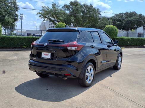 New 2025 Nissan Kicks Play S image 22