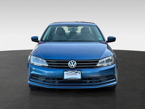 Used 2017 Volkswagen Jetta S image 2