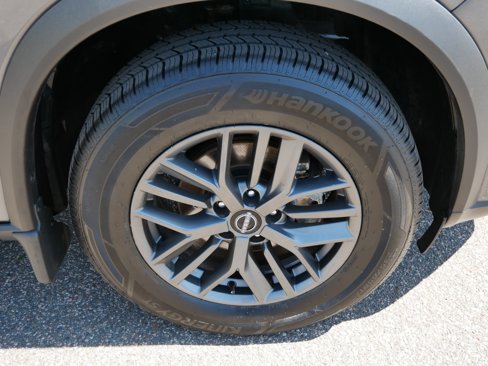 Used 2023 Nissan Rogue S image 15
