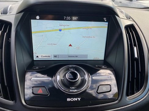 Used 2019 Ford Escape Titanium image 6