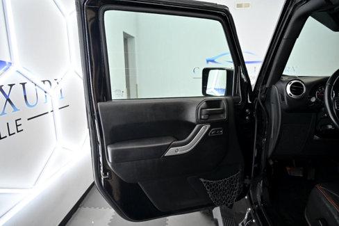 Used 2016 Jeep Wrangler Unlimited Sahara image 17
