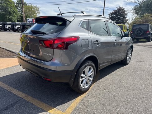 Used 2018 Nissan Rogue Sport SV w/ SV Technology Package image 3