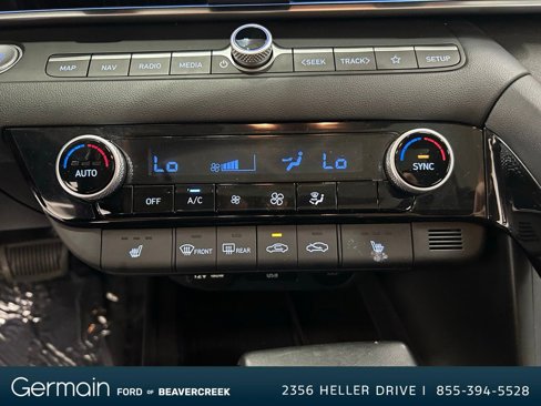 Used 2024 Hyundai Elantra Limited image 19