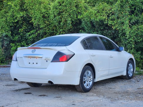 Used 2011 Nissan Altima 2.5 S w/ Special Edition Pkg image 13