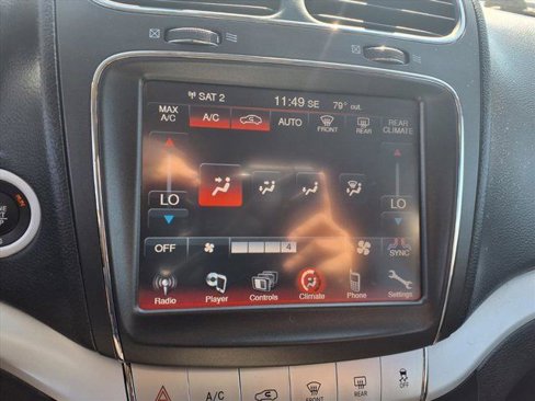 Used 2019 Dodge Journey SE image 15