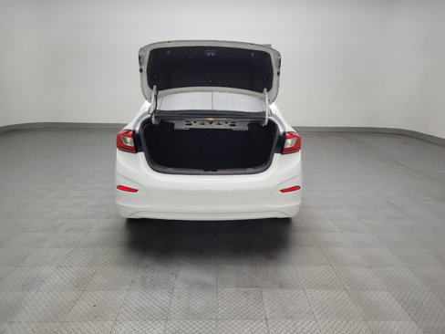 Used 2018 Chevrolet Cruze LS image 29