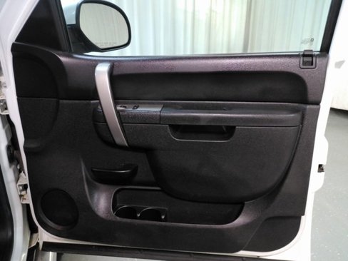 Used 2010 Chevrolet Silverado 1500 LT w/ Z71 Appearance Package image 26