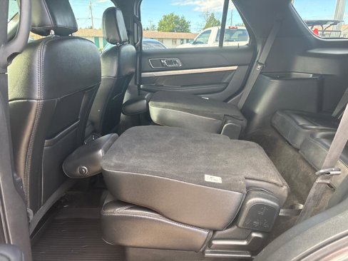 Used 2018 Ford Explorer XLT w/ Equipment Group 202A image 35