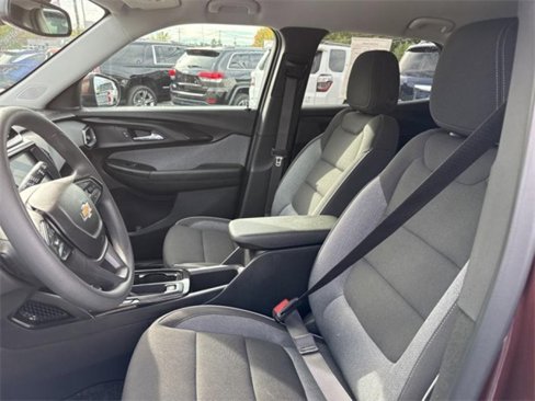 Used 2023 Chevrolet TrailBlazer LT w/ Convenience Package image 17