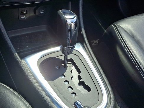 Used 2013 Chrysler 200 Limited image 16