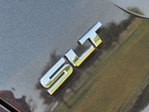 Used 2019 GMC Acadia SLT image 17