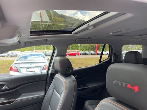 Used 2023 GMC Acadia AT4 w/ Technology Package image 25