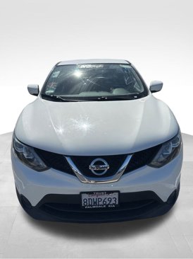 Used 2018 Nissan Rogue Sport S w/ S Appearance Package image 2