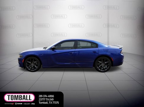 Used 2021 Dodge Charger SXT w/ Blacktop Package image 4