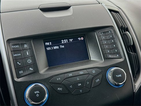 Used 2019 Ford Edge SE image 14