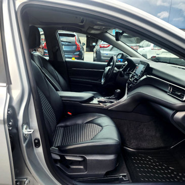Used 2023 Toyota Camry SE image 7
