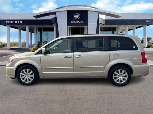 Used 2015 Chrysler Town & Country Touring w/ Driver Convenience Group image 6