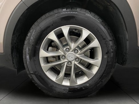 Used 2020 Hyundai Santa Fe SE image 13