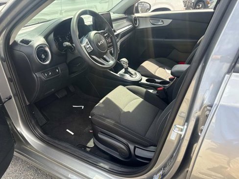 Used 2023 Kia Forte LXS w/ LXS Technology Package image 17